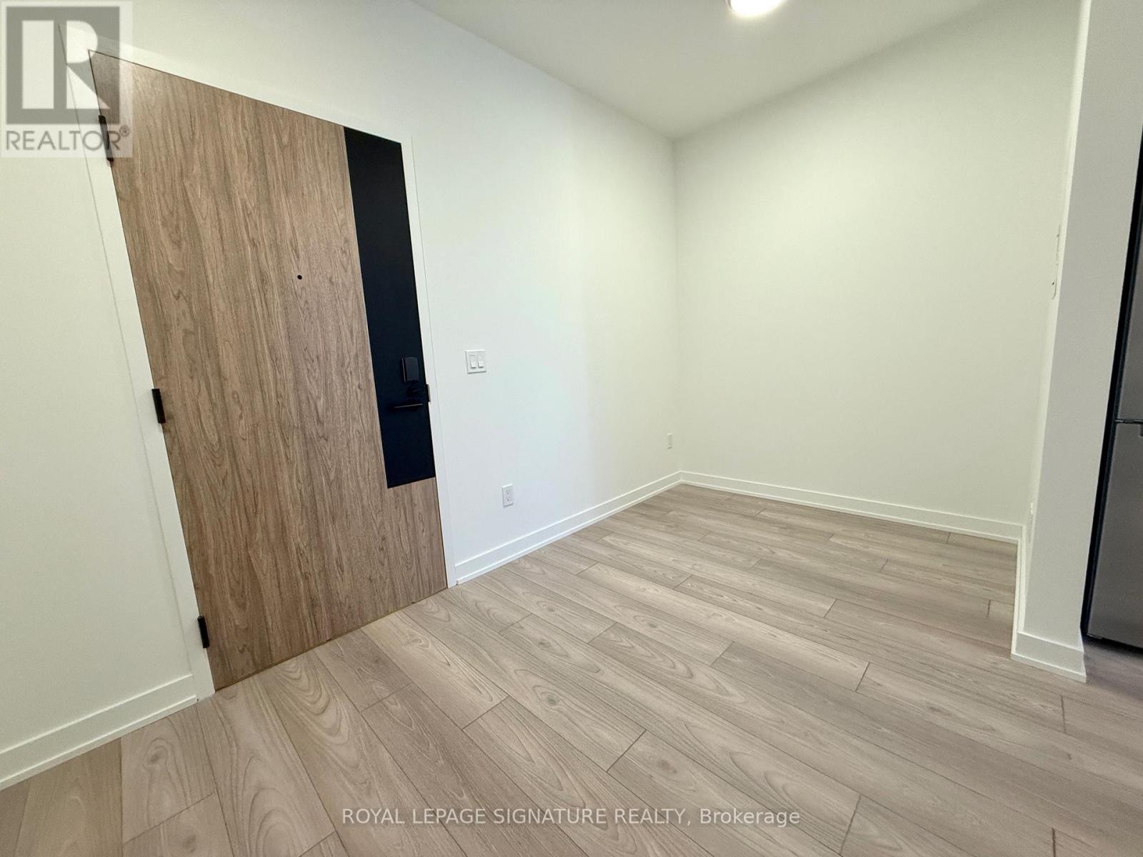 705 - 1007 THE QUEENSWAY - Photo 2 of 12, Toronto (Islington-City Centre West), Ontario