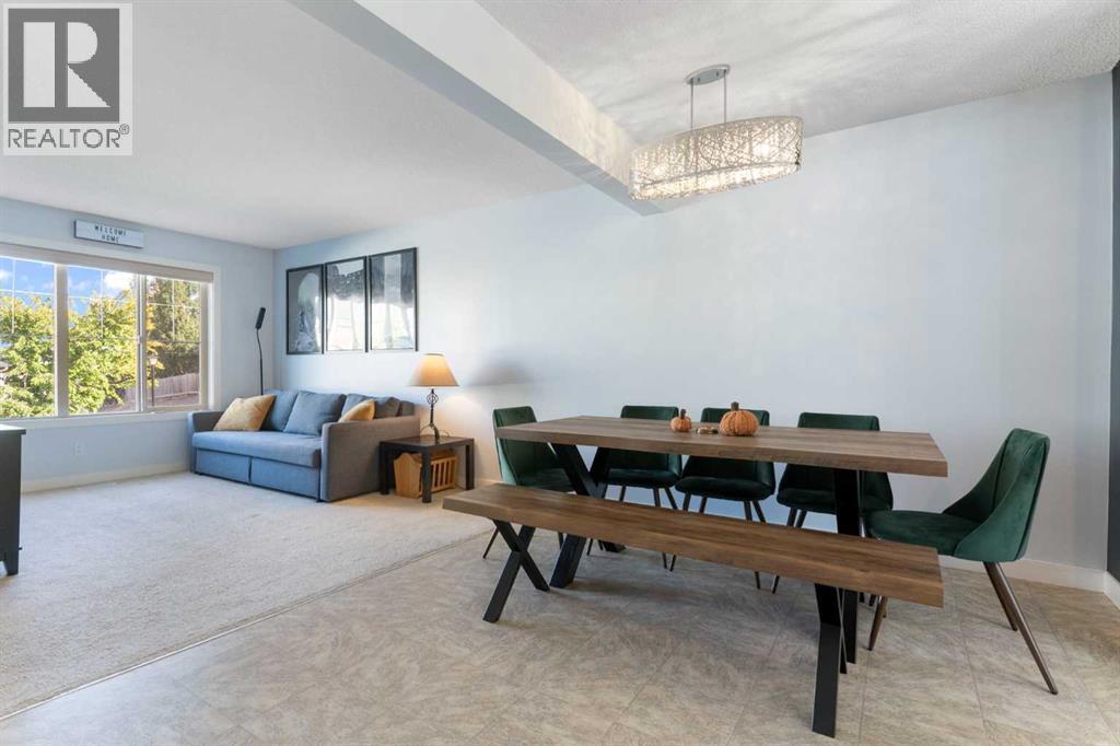 Single Family House for Sale in  Pantego Lane NW Panorama Hills Calgary 