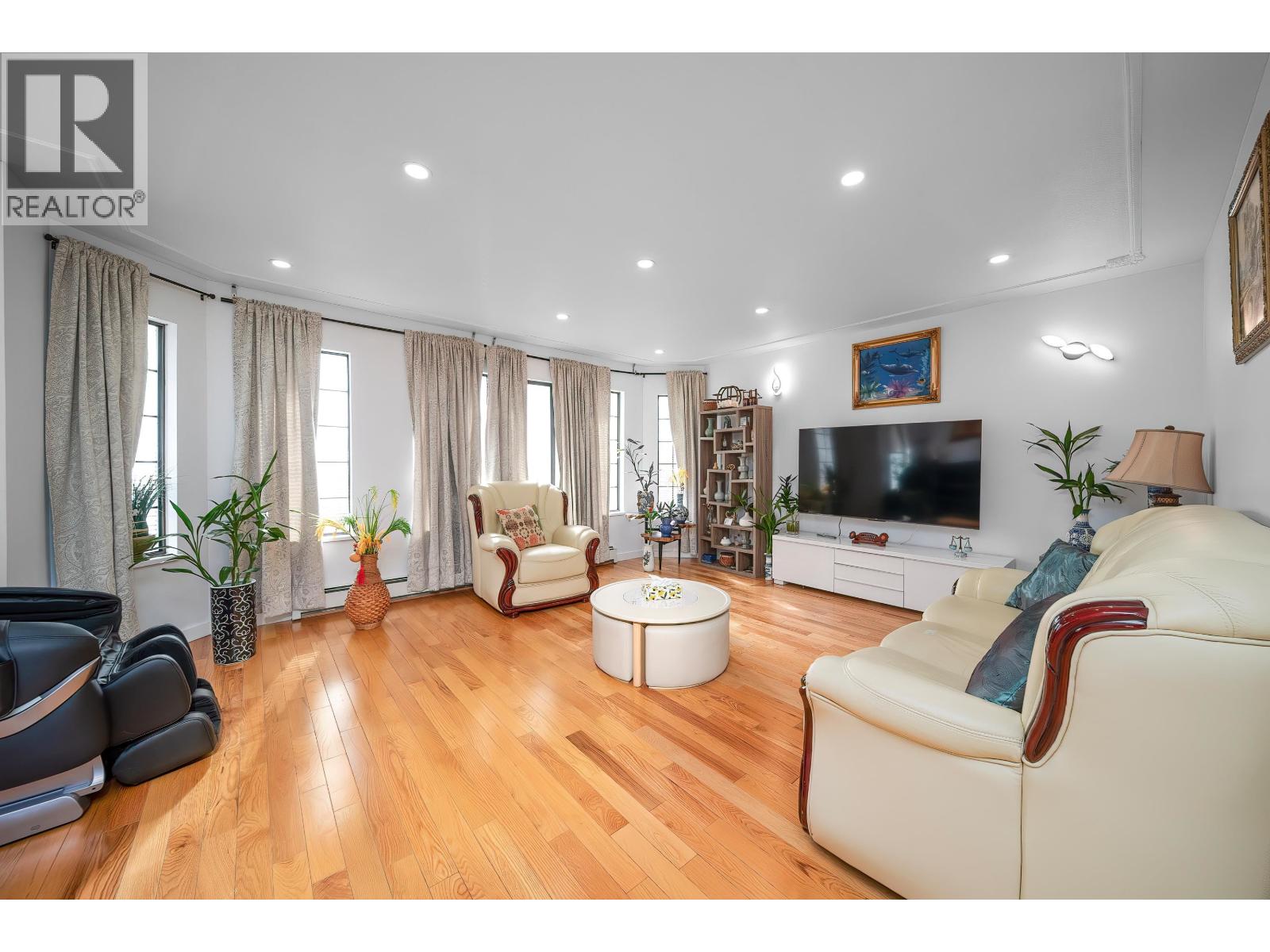 3609 TURNER STREET - Photo 2 of 40, Vancouver, British Columbia