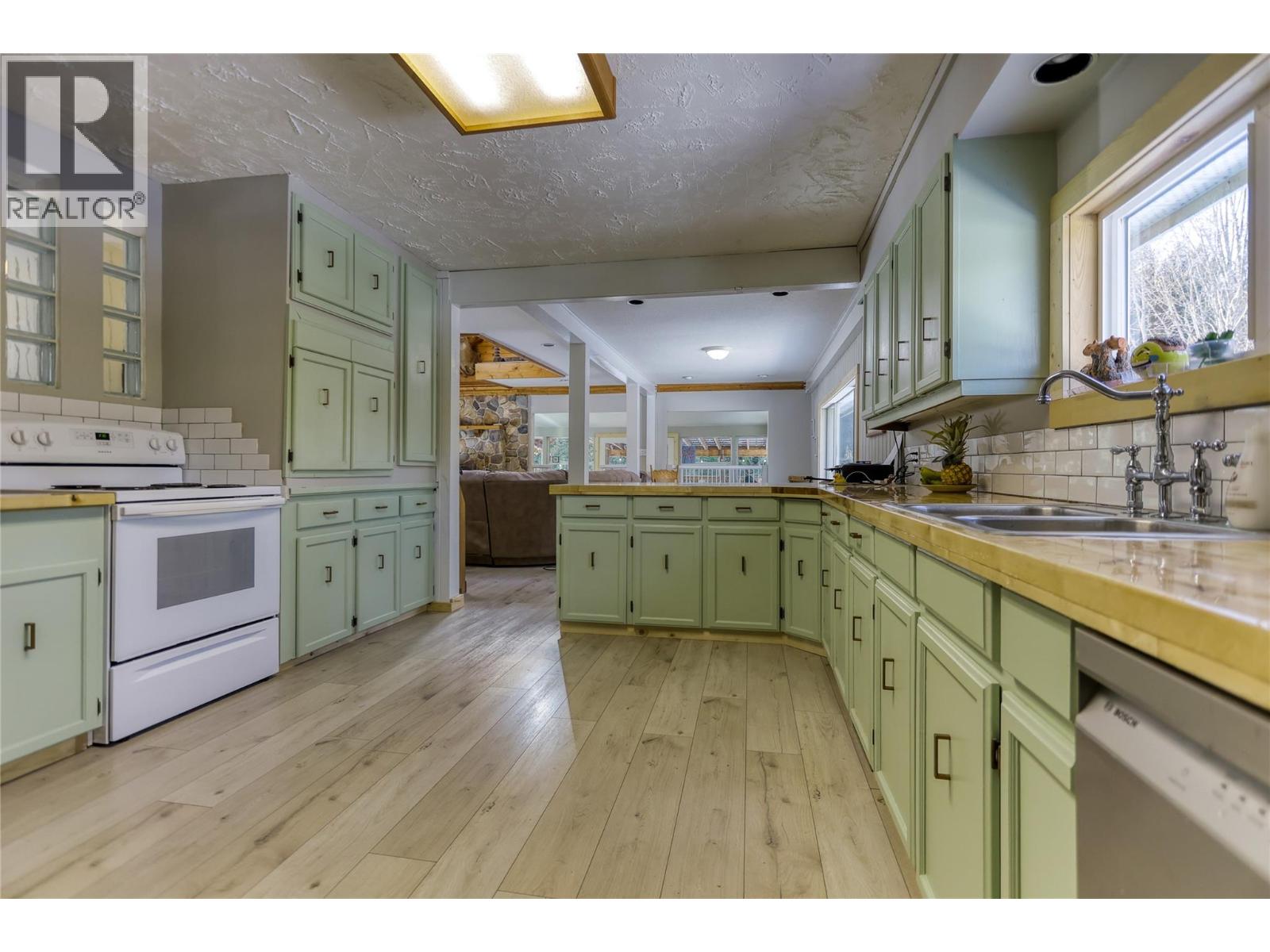 4161 VERIGIN Road, Nelson