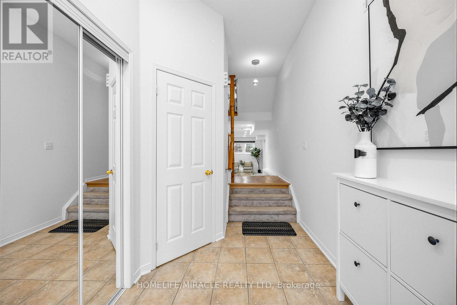 133 STOKELY CRESCENT - Photo 3 of 44, Whitby (Downtown Whitby), Ontario