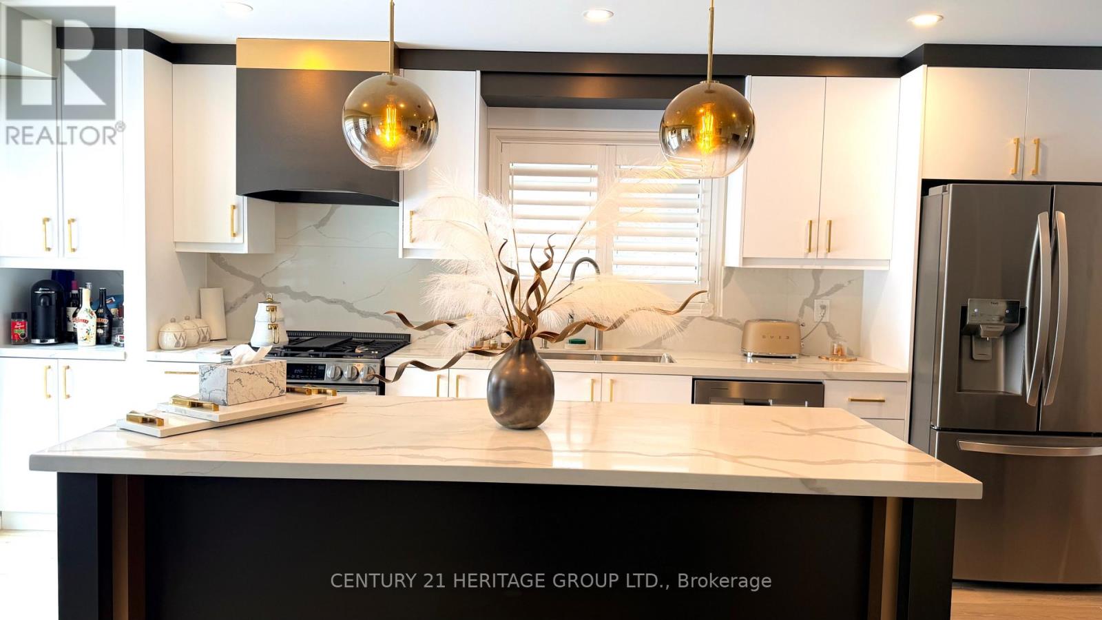 58 RUSSEL DRIVE - Photo 2 of 15, Bradford West Gwillimbury (Bradford), Ontario