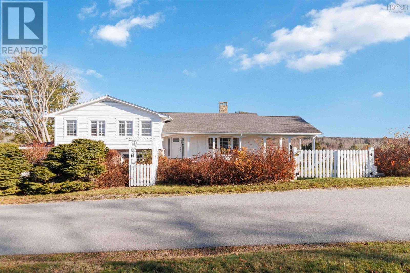 97 Nauss Point Road - Photo 3 of 50, Chester, Nova Scotia