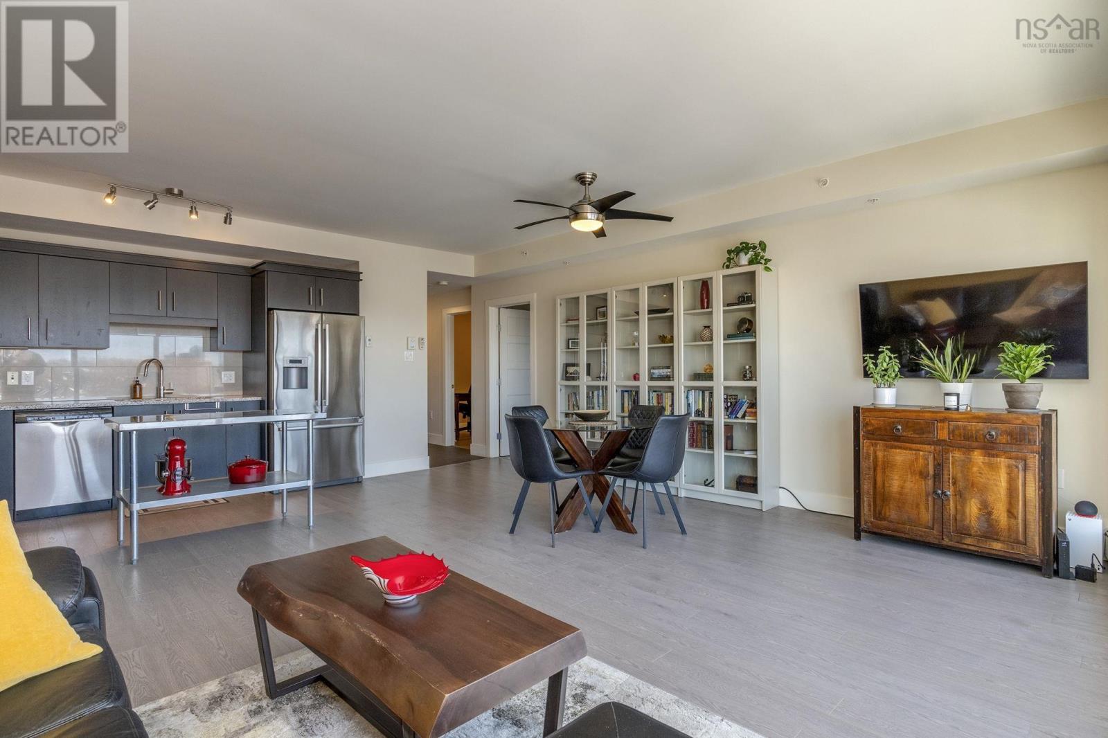 Property 21 of 49 of 1007 15 Kings Wharf Place