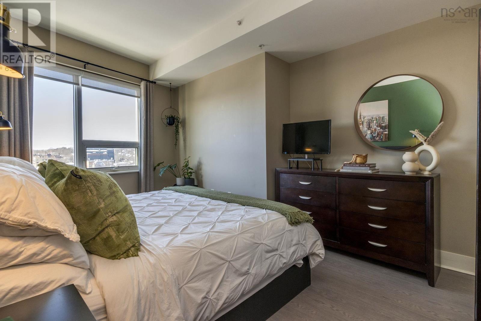 Property 26 of 49 of 1007 15 Kings Wharf Place