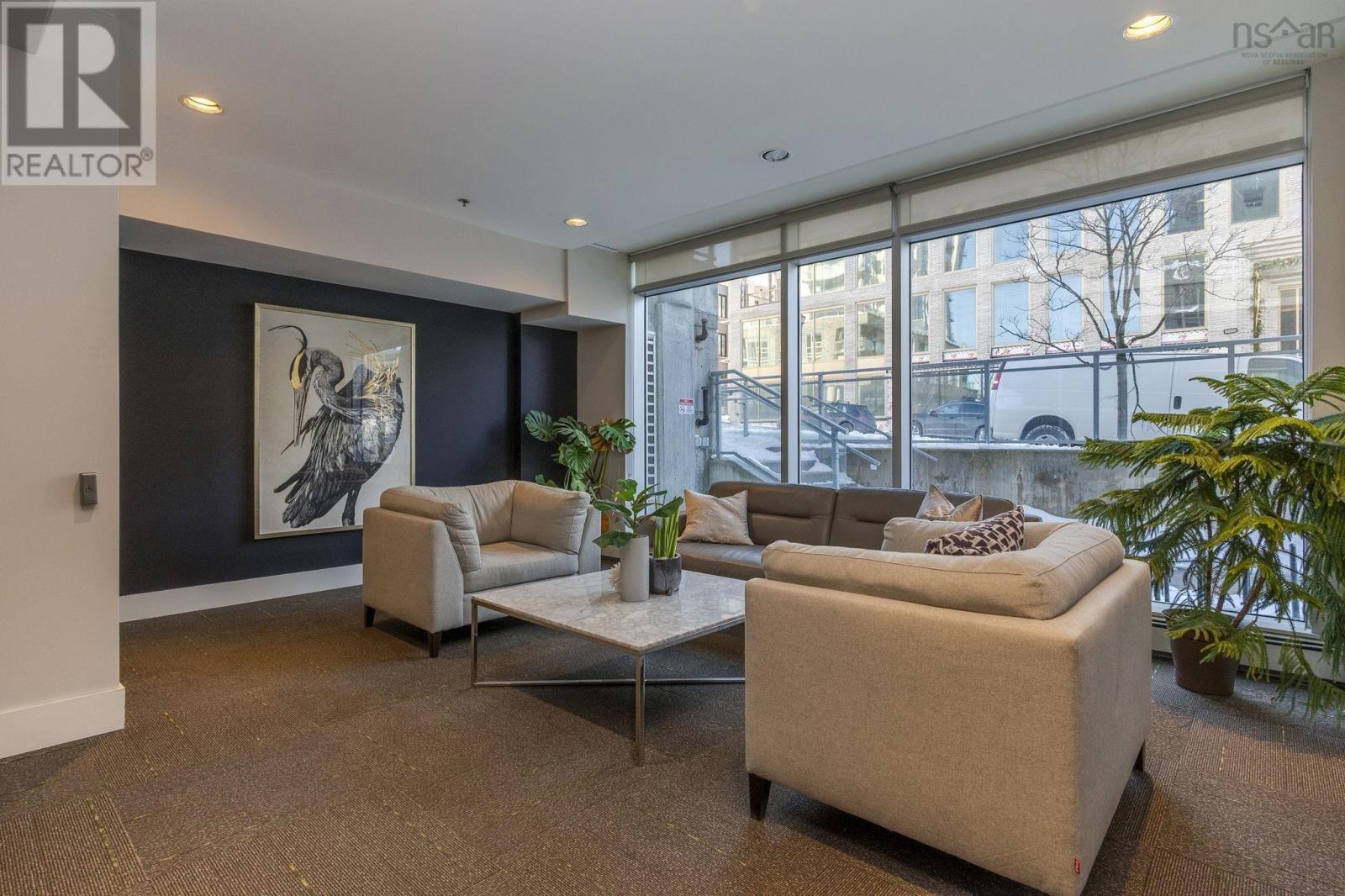 Property 3 of 49 of 1007 15 Kings Wharf Place