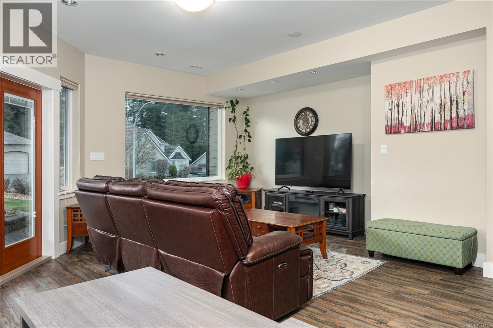 1674 Trumpeter Cres, Courtenay