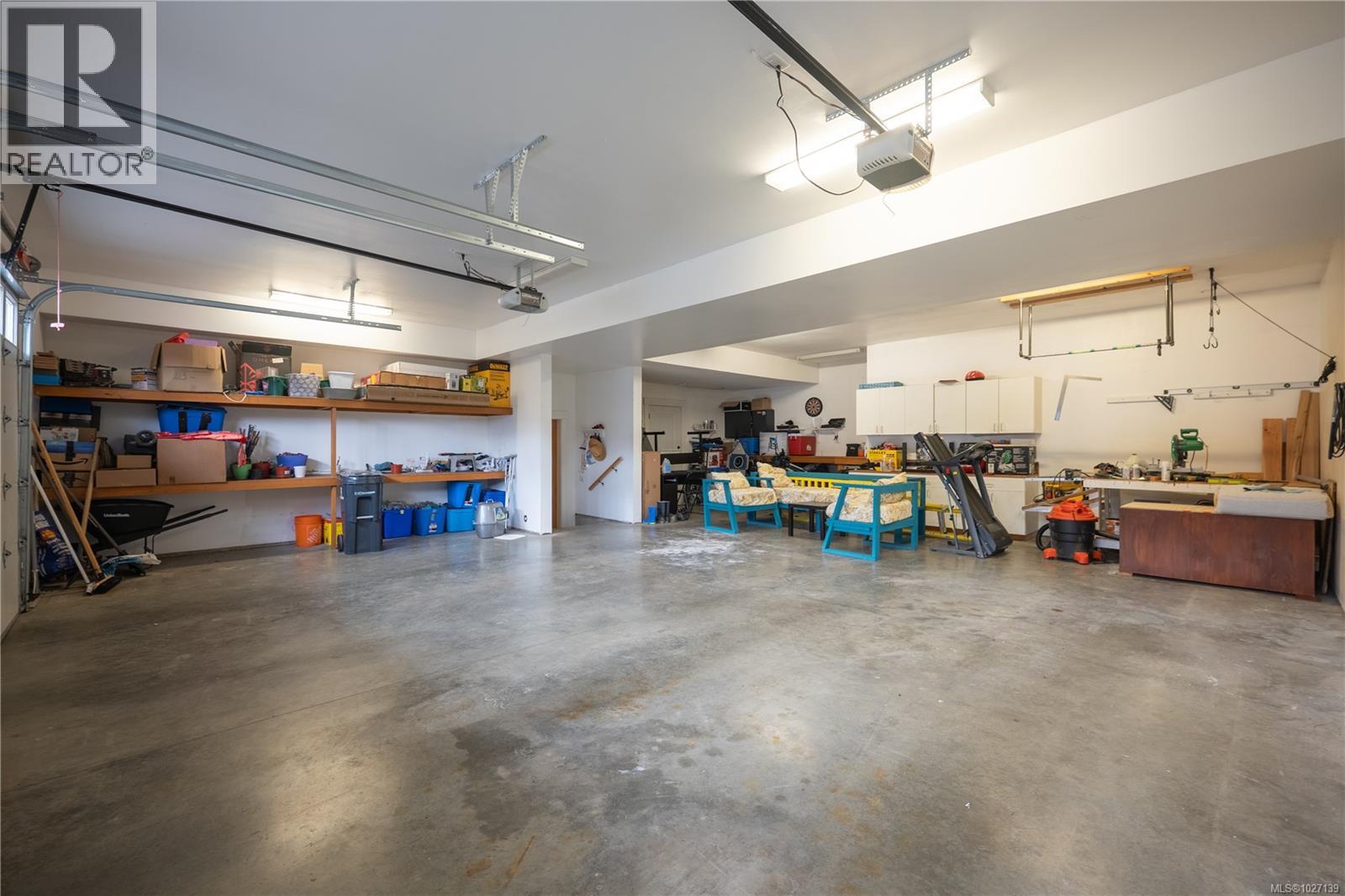 1674 Trumpeter Cres, Courtenay