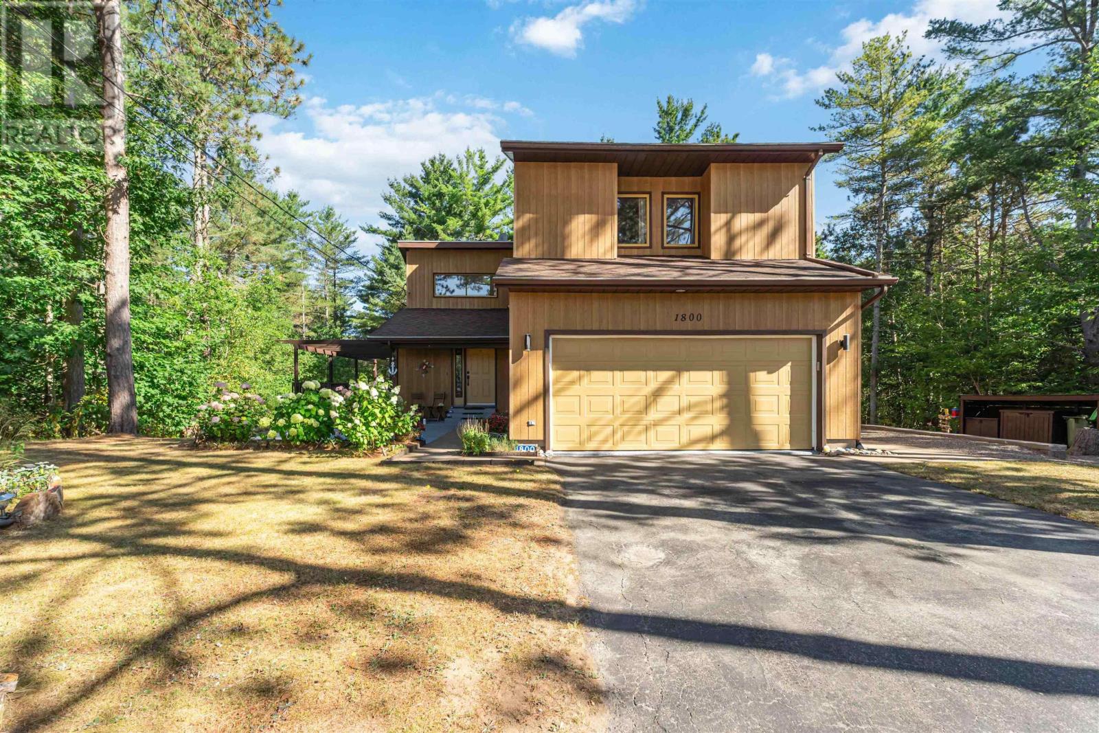 Property photo of 1800 Cartier Court