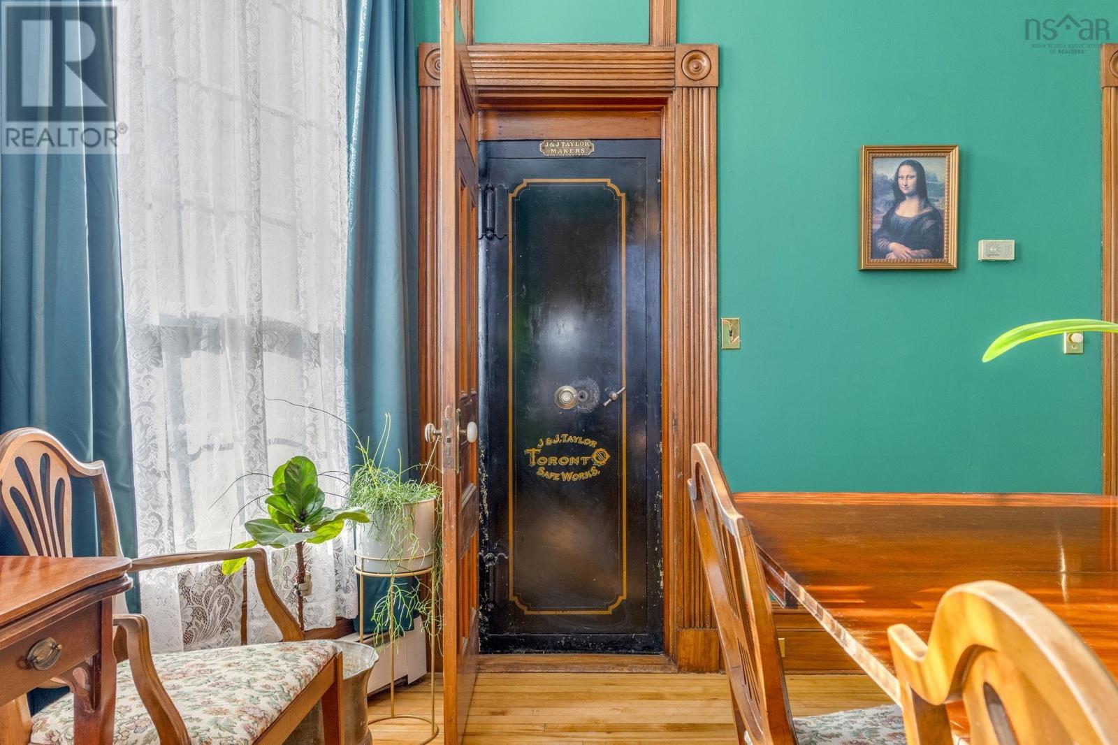 Property 12 of 50 of 153 Albert Street