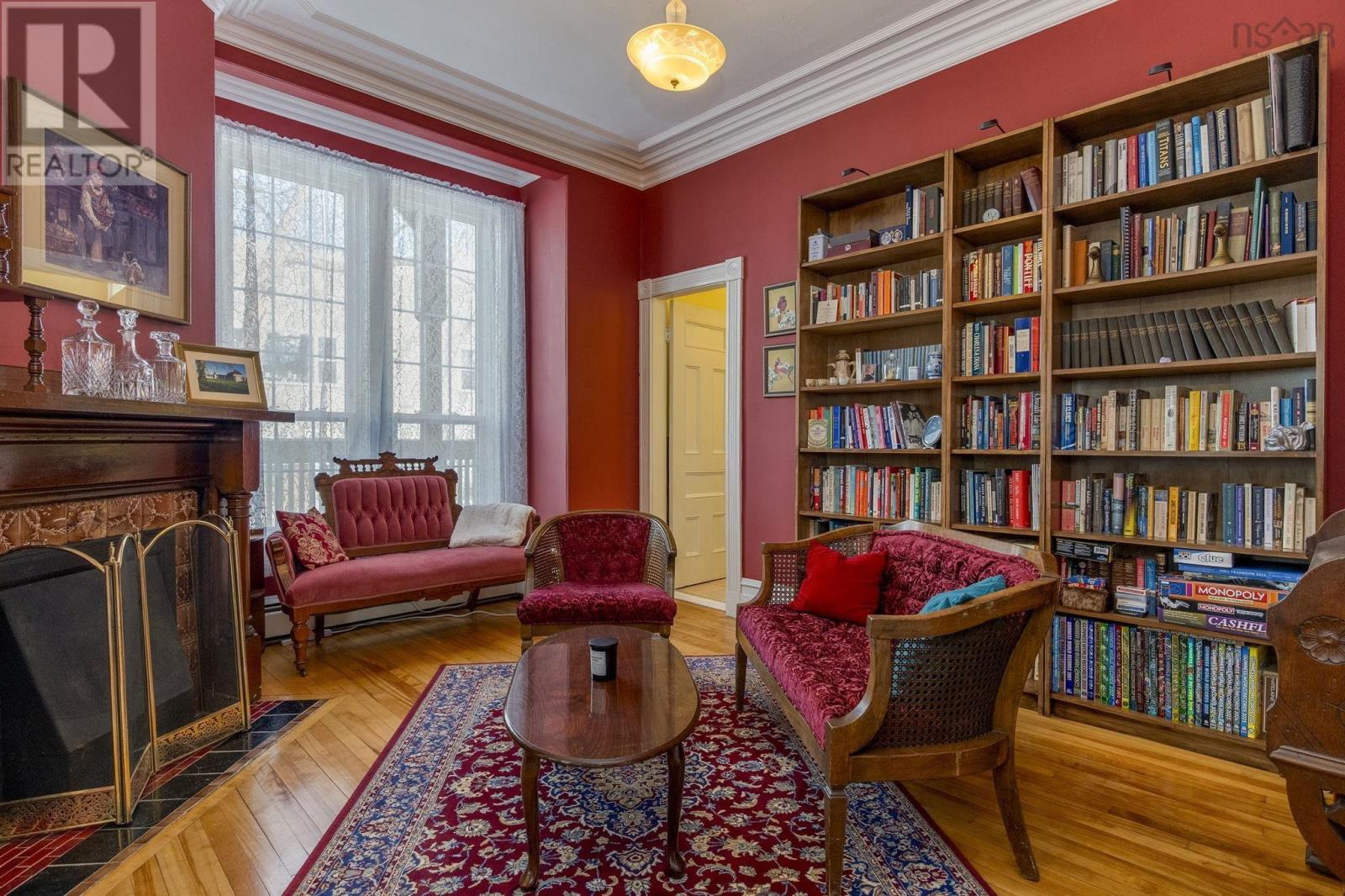 Property 6 of 50 of 153 Albert Street