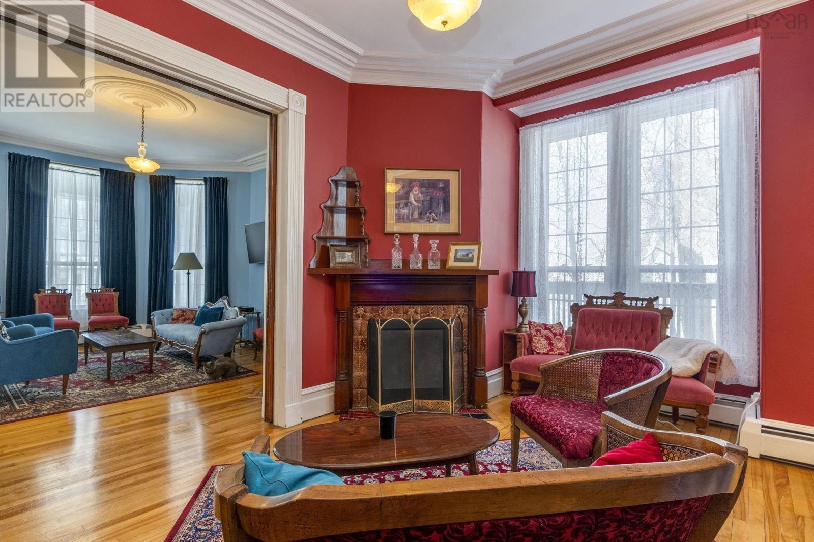 Property 7 of 50 of 153 Albert Street