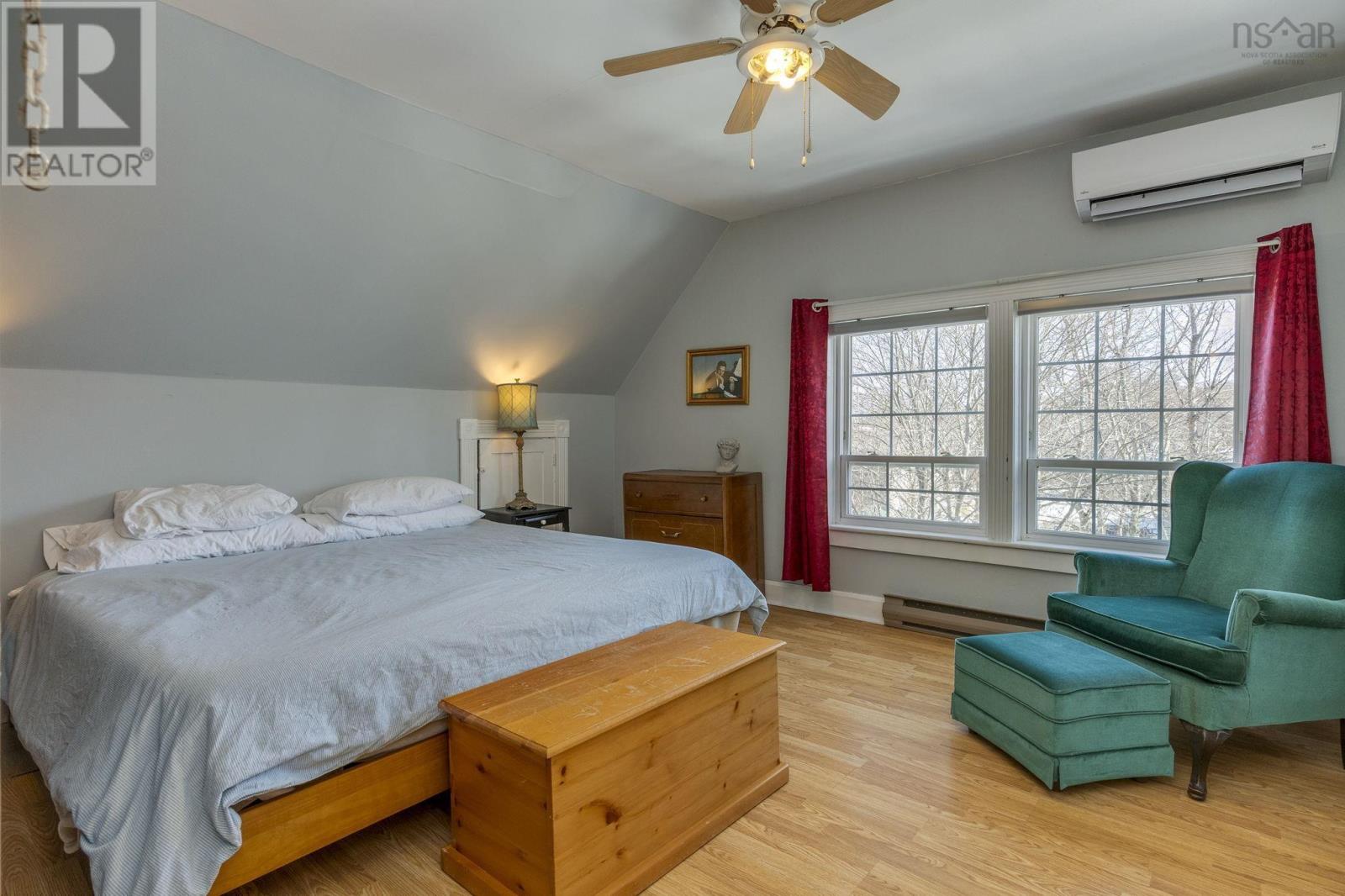 Property 42 of 50 of 153 Albert Street