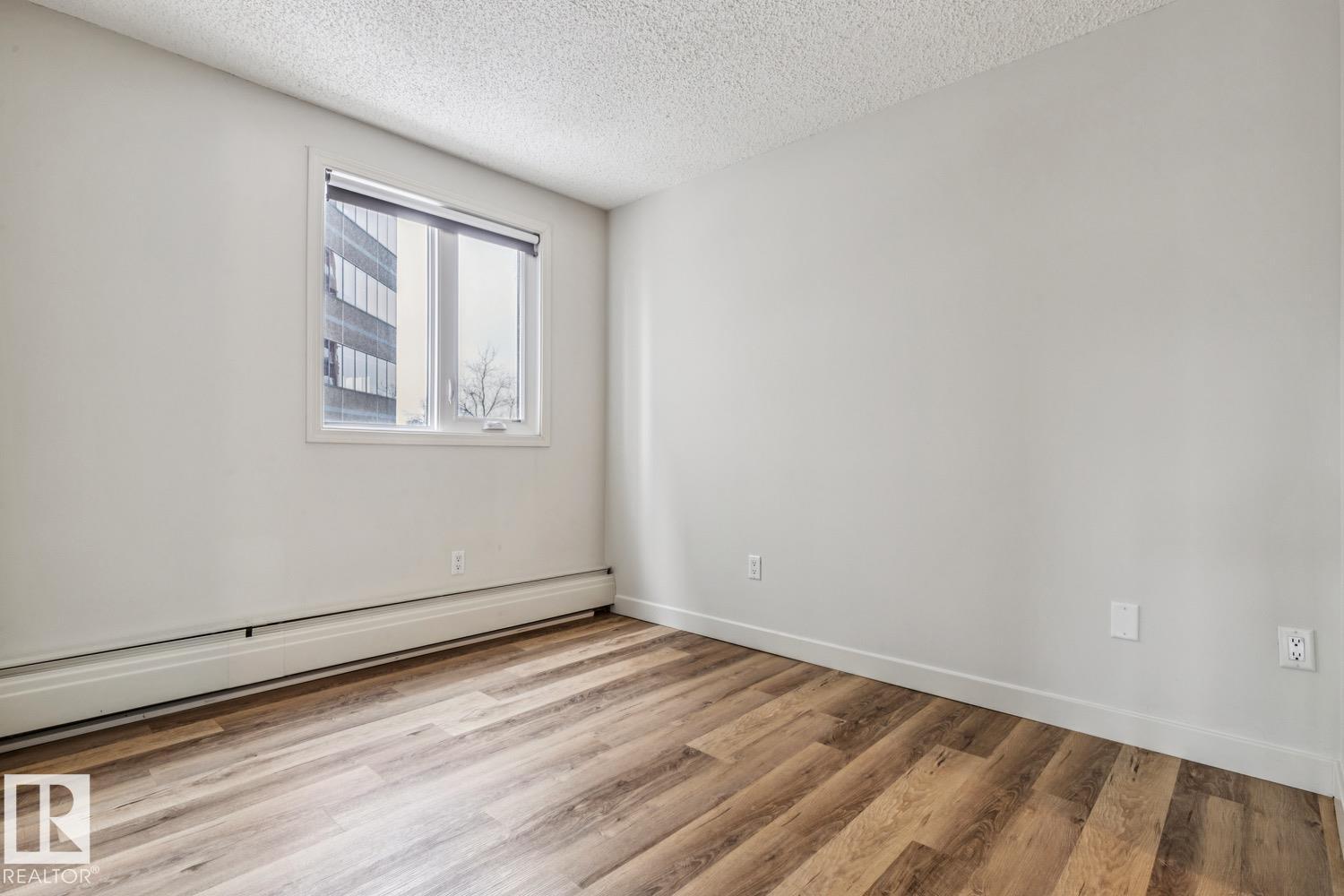 #404 9715 110 ST NW - 17