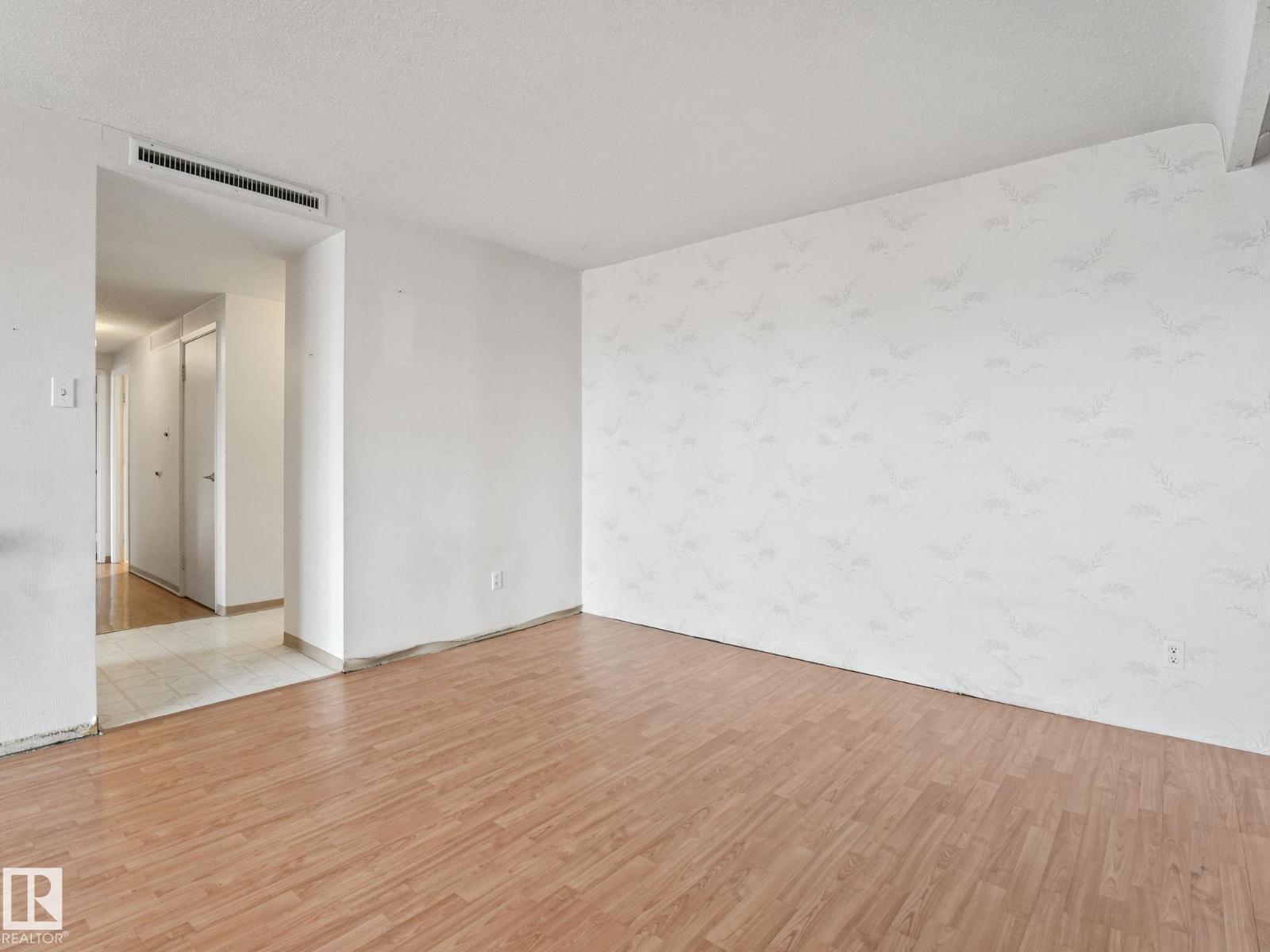 
          1404 10160 115 Street NW
            <br/>
            <span>Edmonton</span>
            , 
            <span>AB</span>
             <span>T5K1T6</span>
         - Photo 40