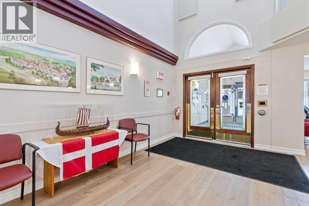 Single Family House for Sale in   Simcoe Boulevard SW Signal Hill Calgary 