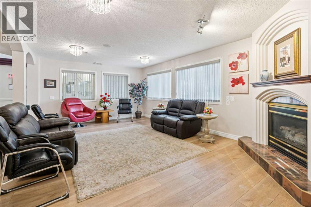 Single Family House for Sale in   Simcoe Boulevard SW Signal Hill Calgary 