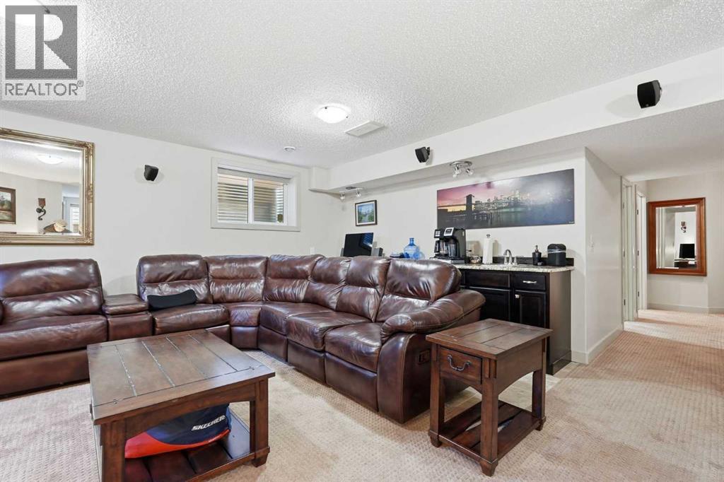 238 Sunset View, Cochrane