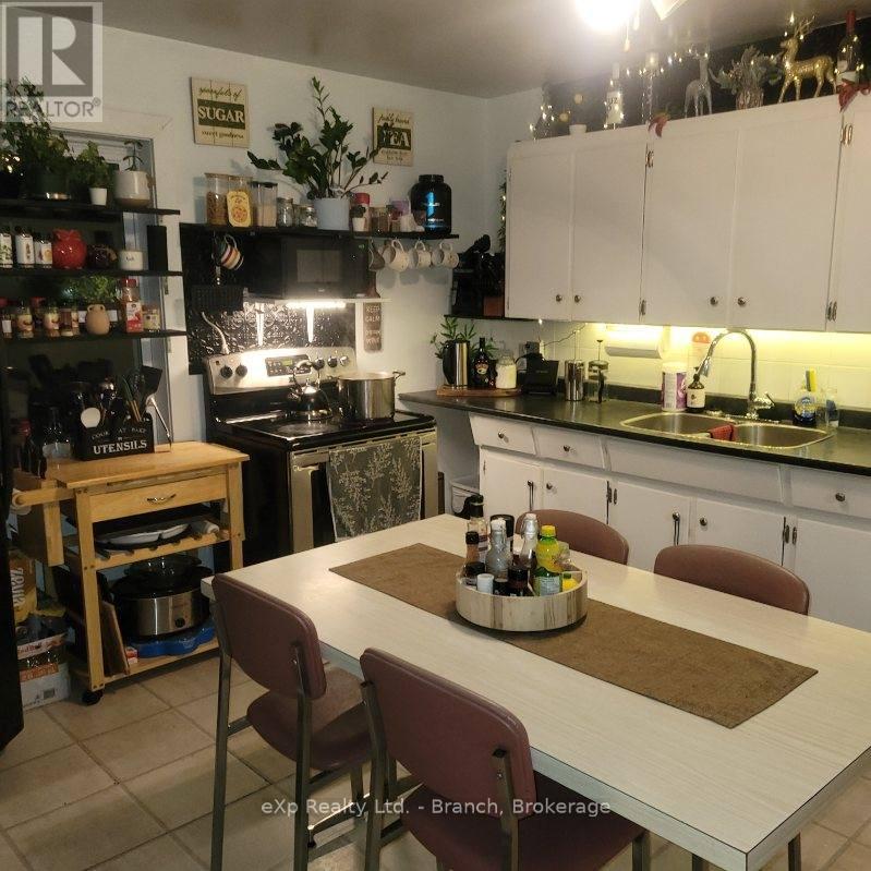 29 WOODS STREET - 11