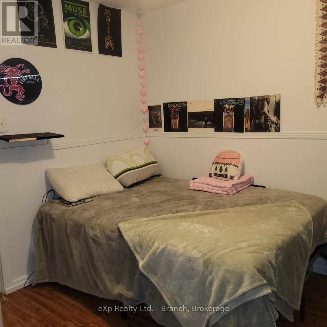 29 WOODS STREET - 14