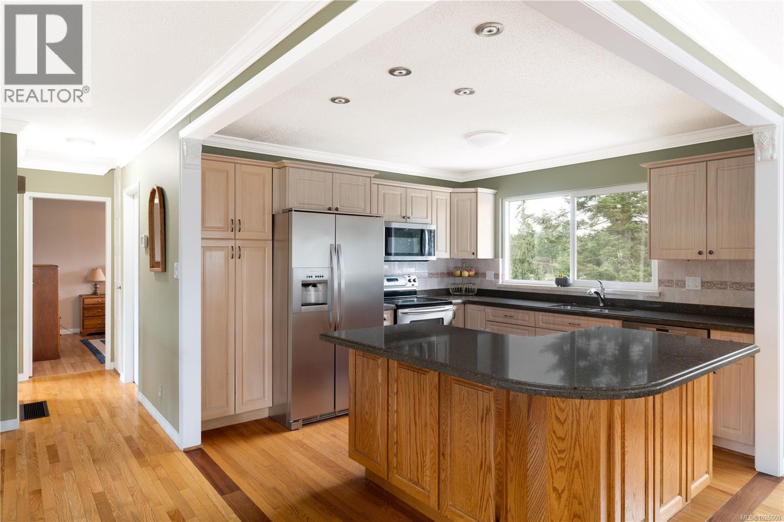  4343 Ridgewood Crescent, Saanich