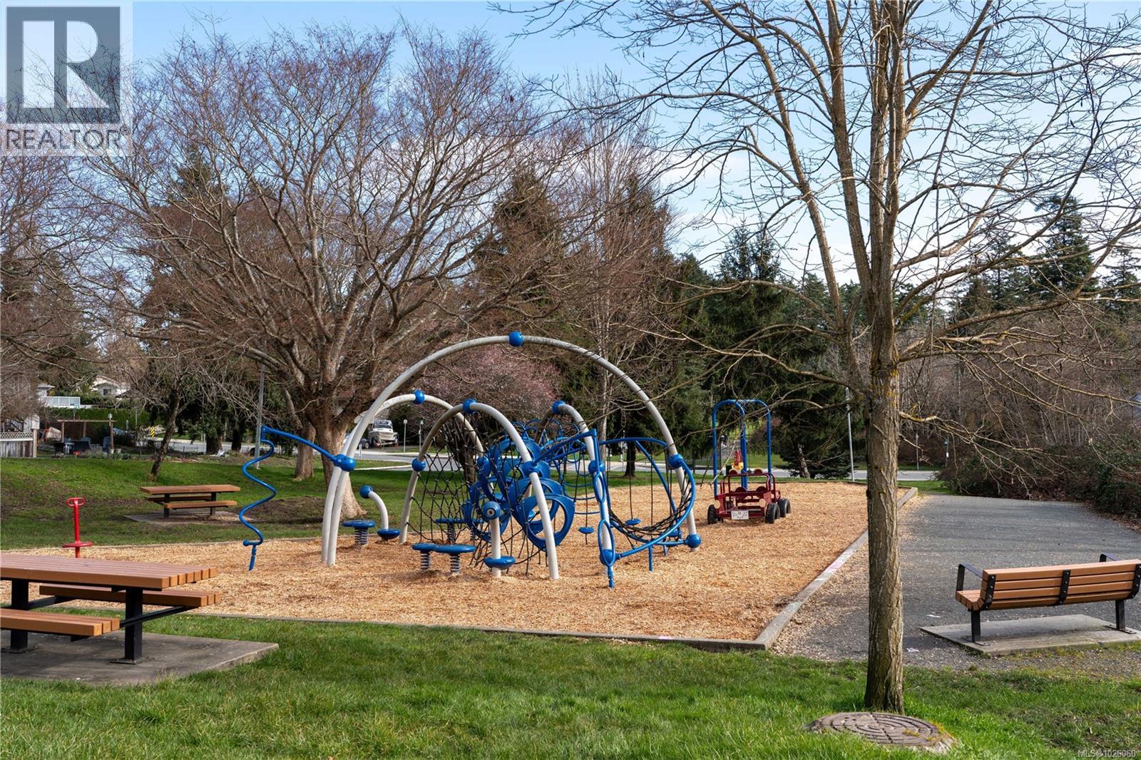  4343 Ridgewood Crescent, Saanich