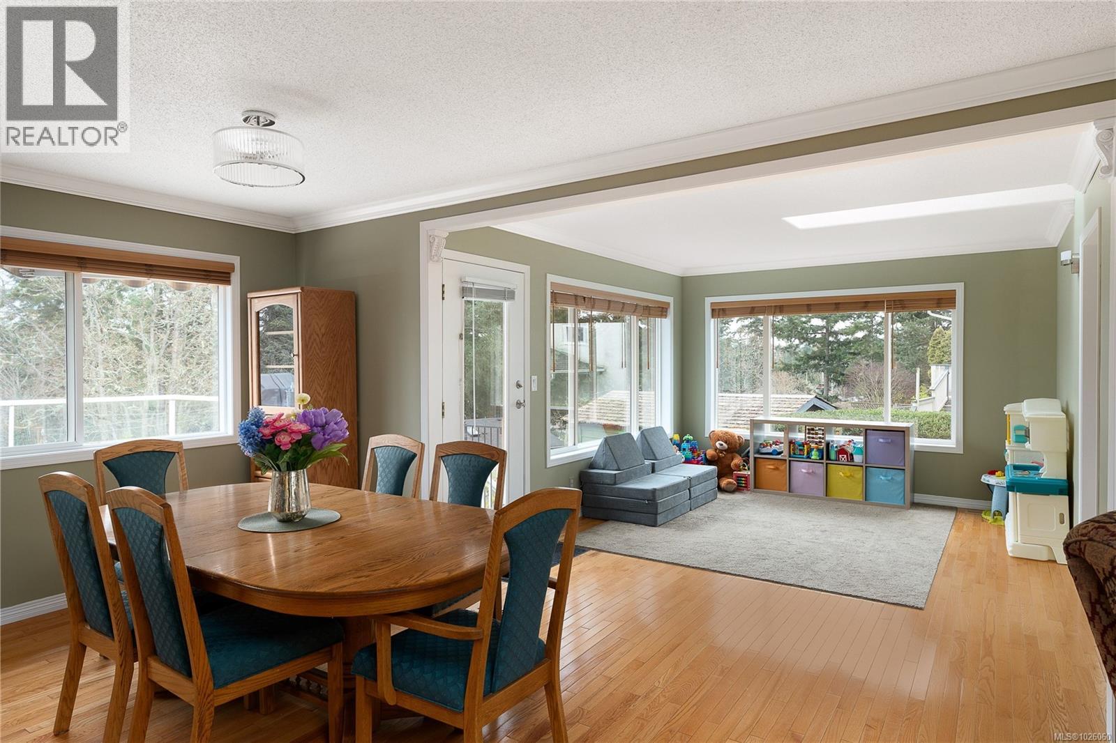  4343 Ridgewood Crescent, Saanich