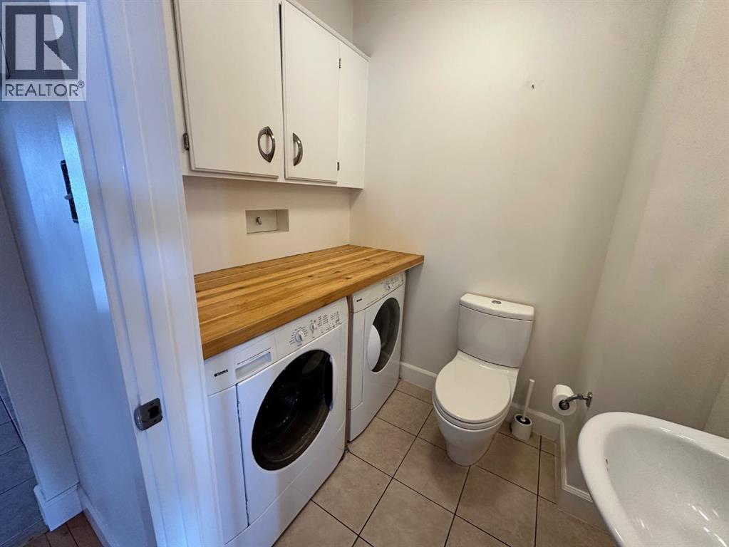 Single Family House Bi-level for Sale in  Spiller Road SE Ramsay Calgary 