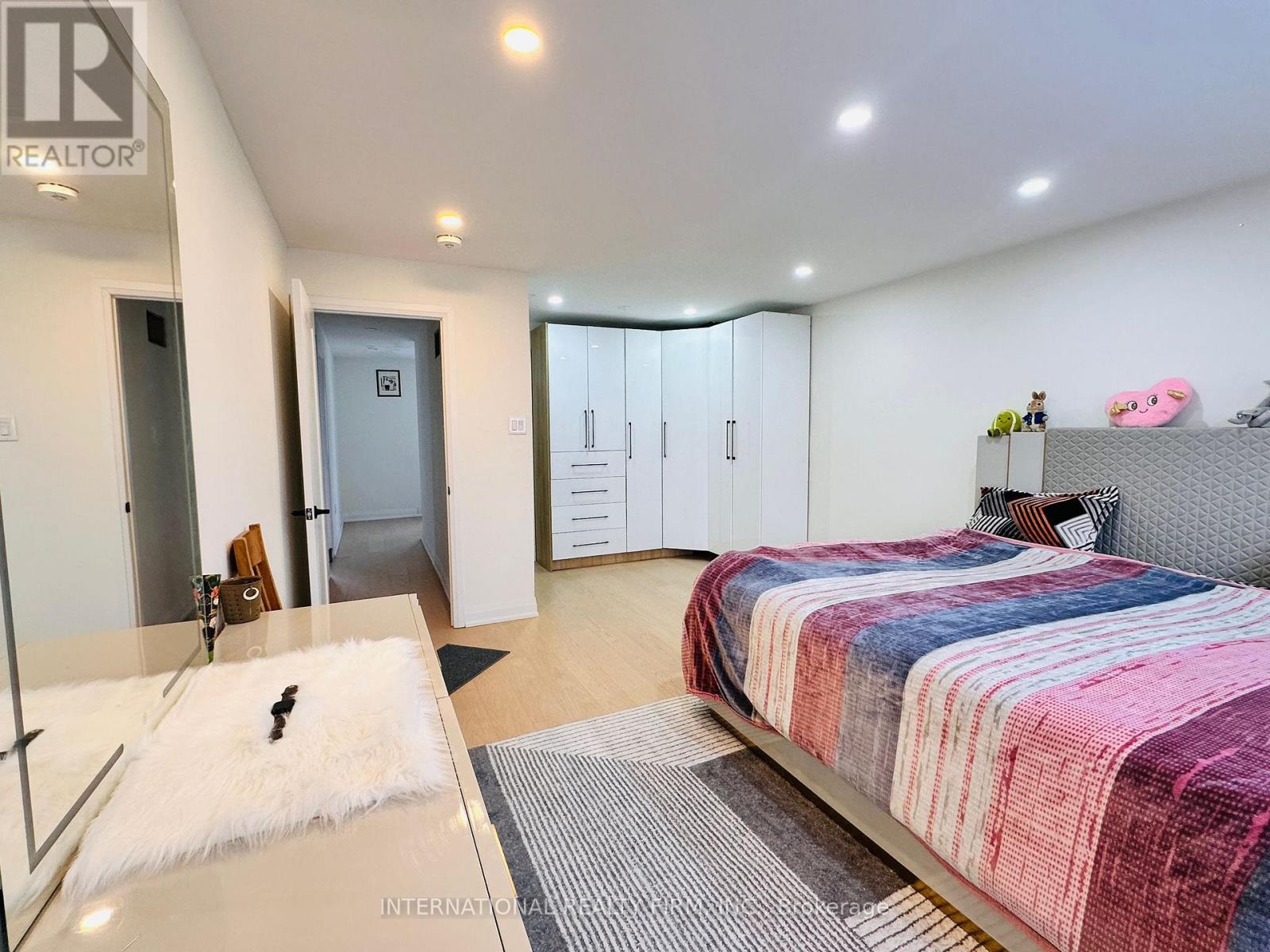 4 JOSHUA COURT - 15