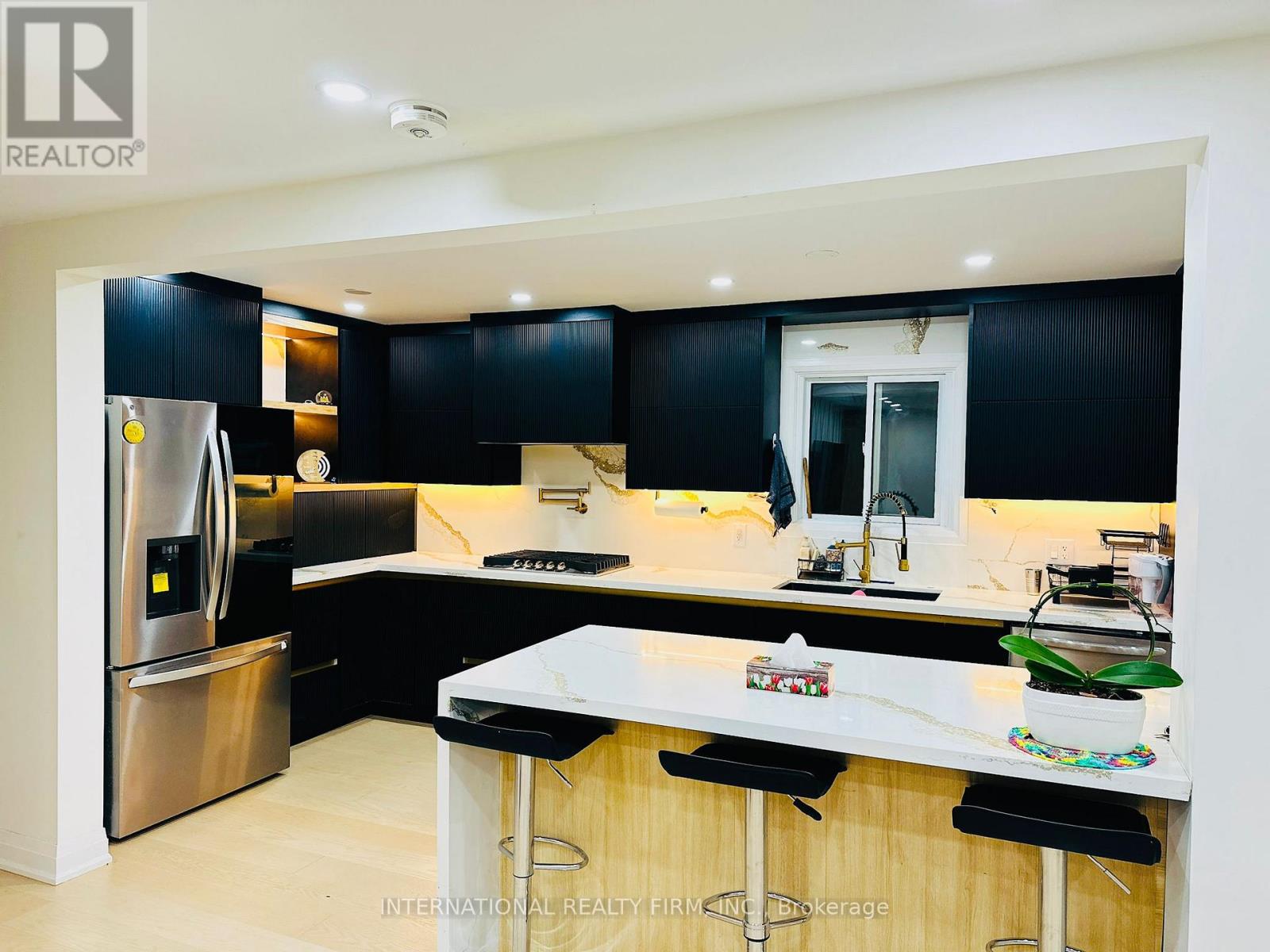 4 JOSHUA COURT - 3