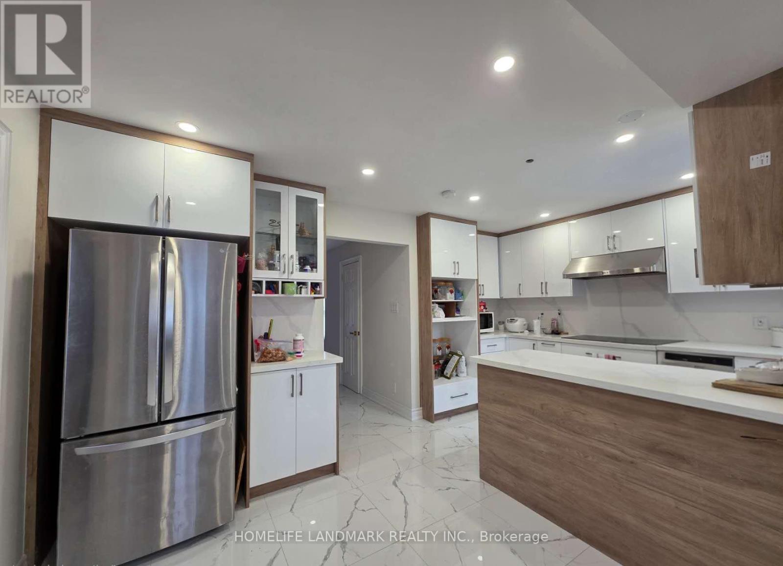 16 REDCASTLE CRESCENT - Photo 2 of 14, Georgina (Keswick South), Ontario