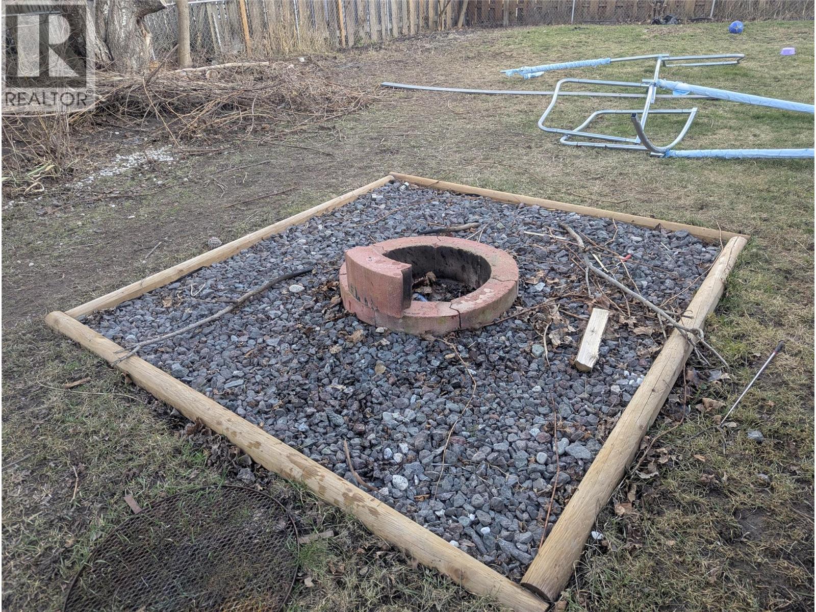 319 Larch Street, Chase