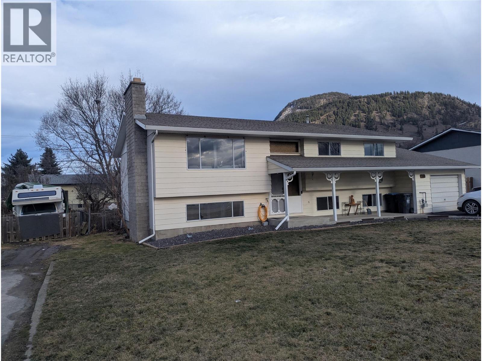 319 Larch Street, Chase