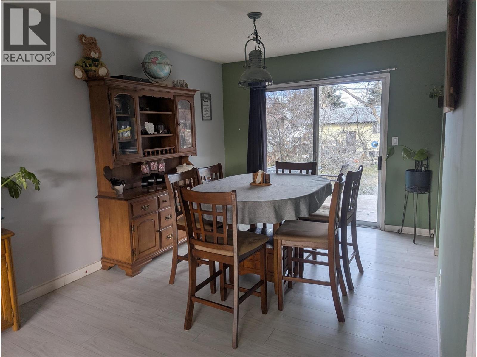 319 Larch Street, Chase