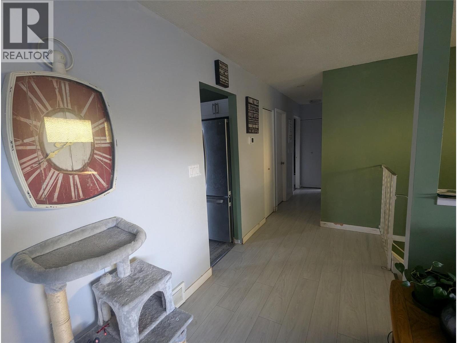 319 Larch Street, Chase