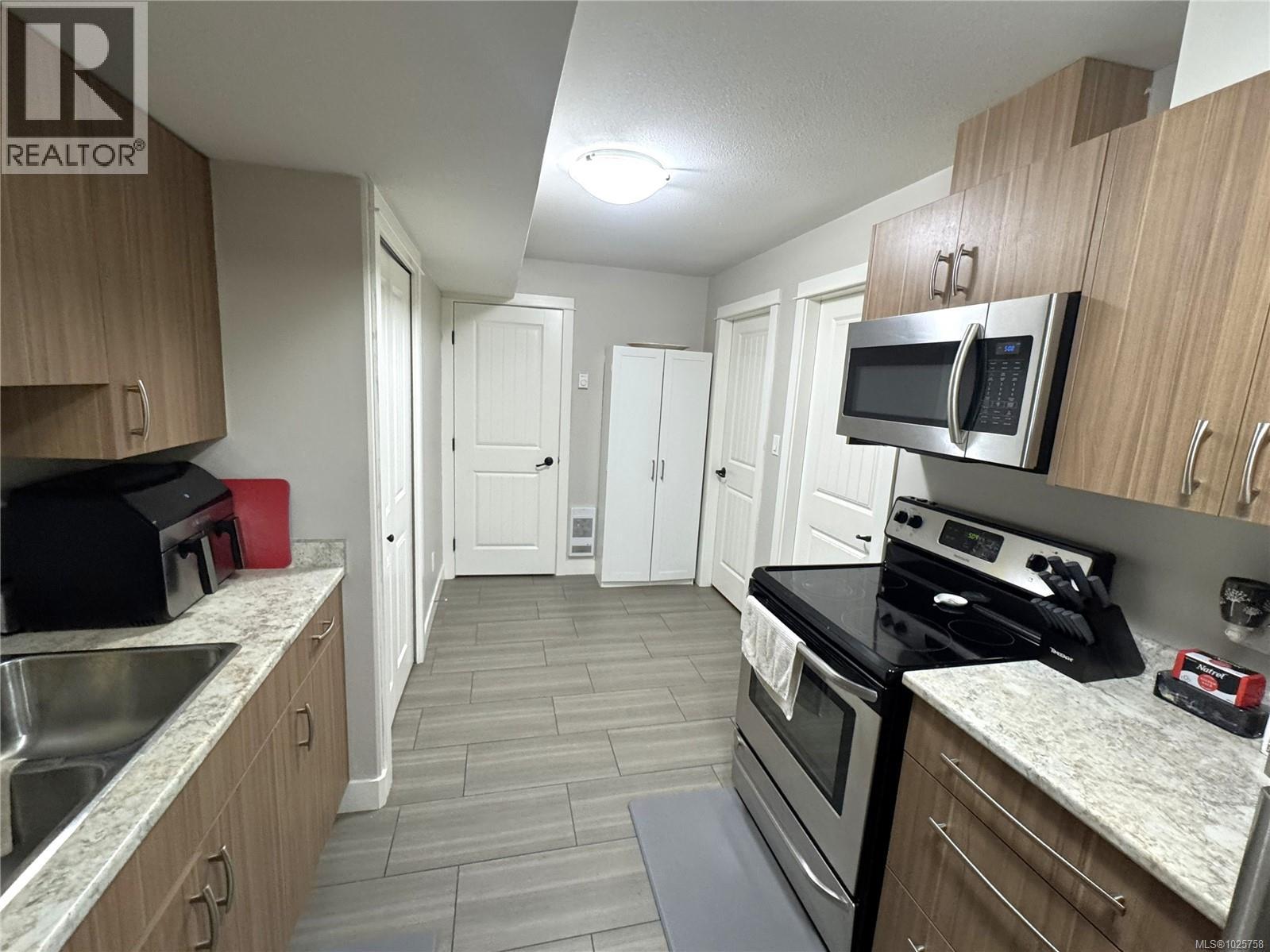 2767 ALDER ST S - 14