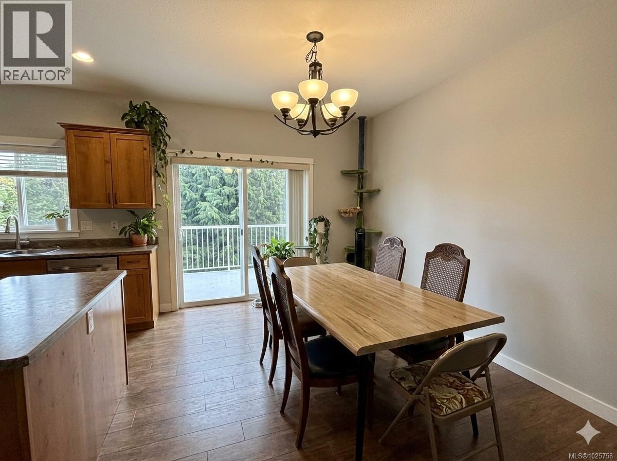2767 Alder St S - 8