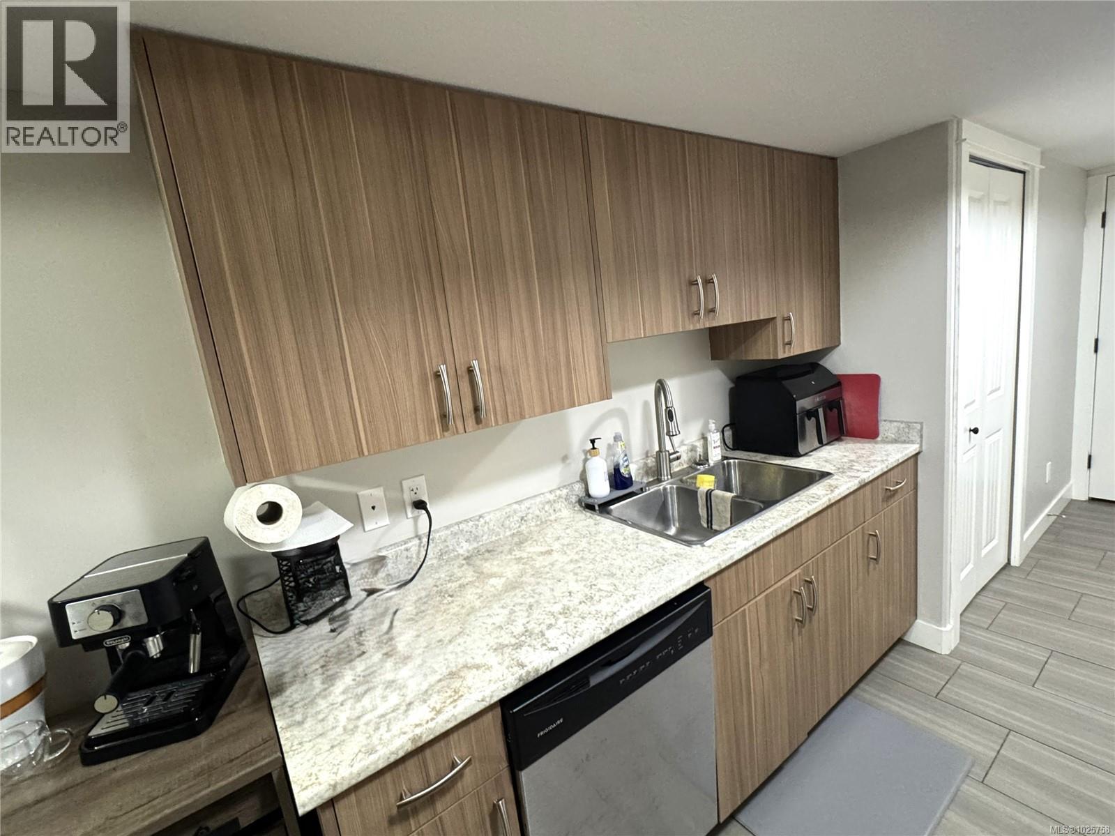 2767 ALDER ST S - 21