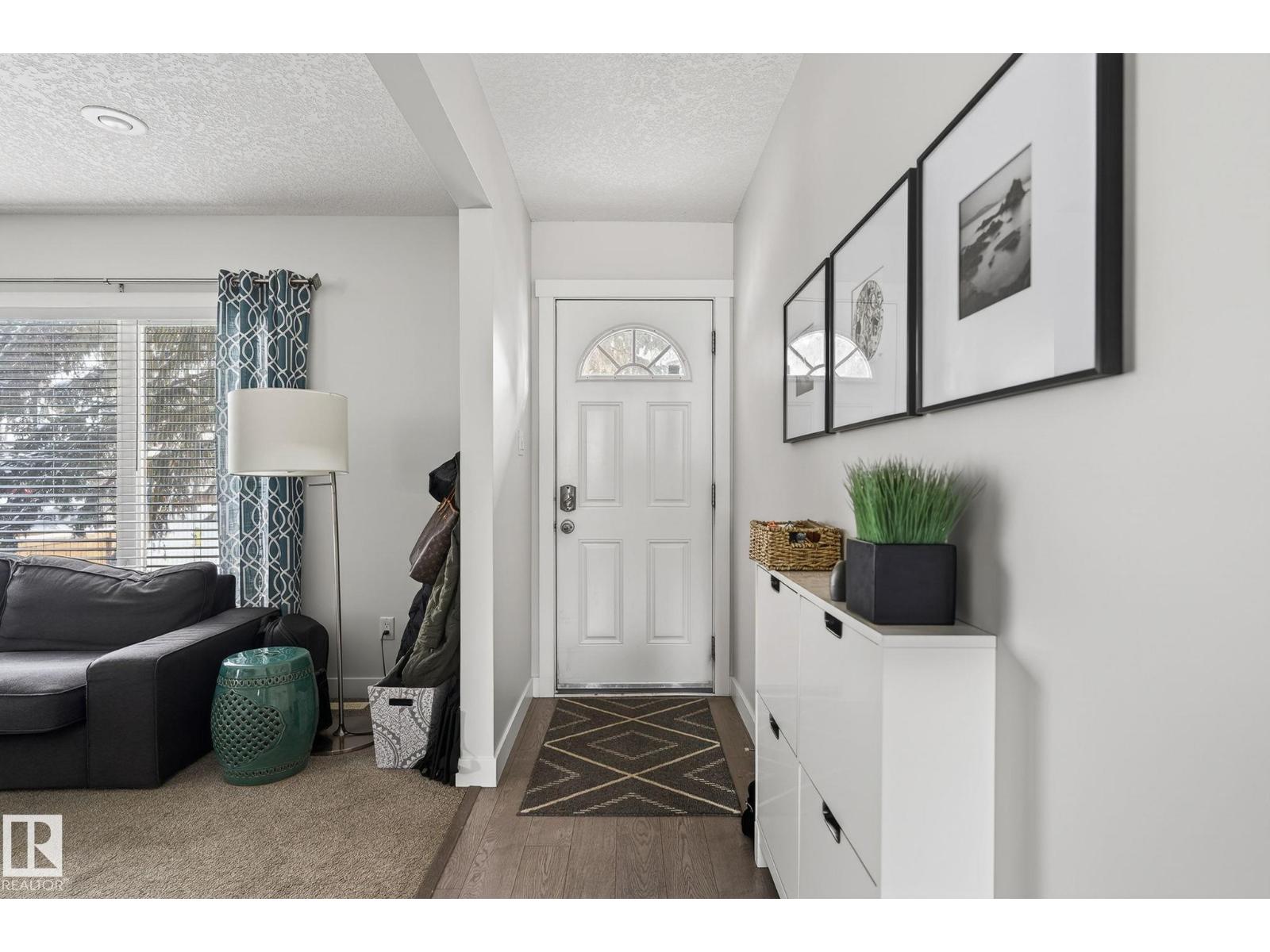 10840 139 ST NW - Photo 3 of 52, Edmonton, Alberta