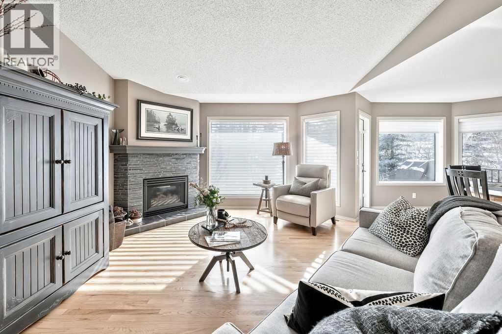 10 Bow Point, Cochrane