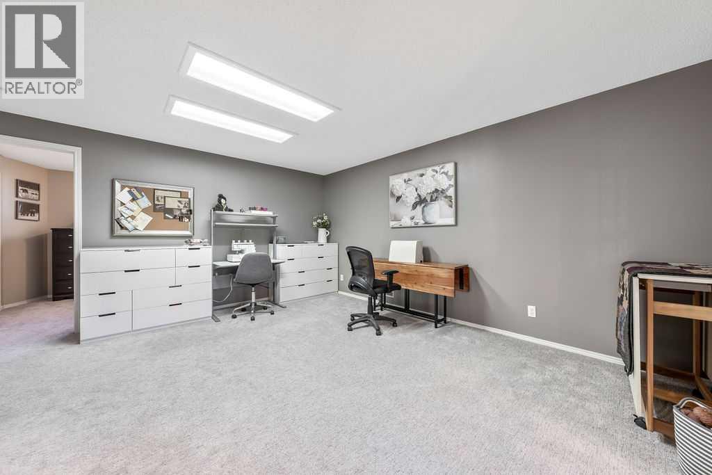 10 Bow Point, Cochrane