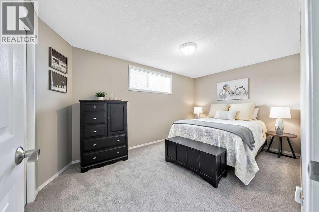 10 Bow Point, Cochrane