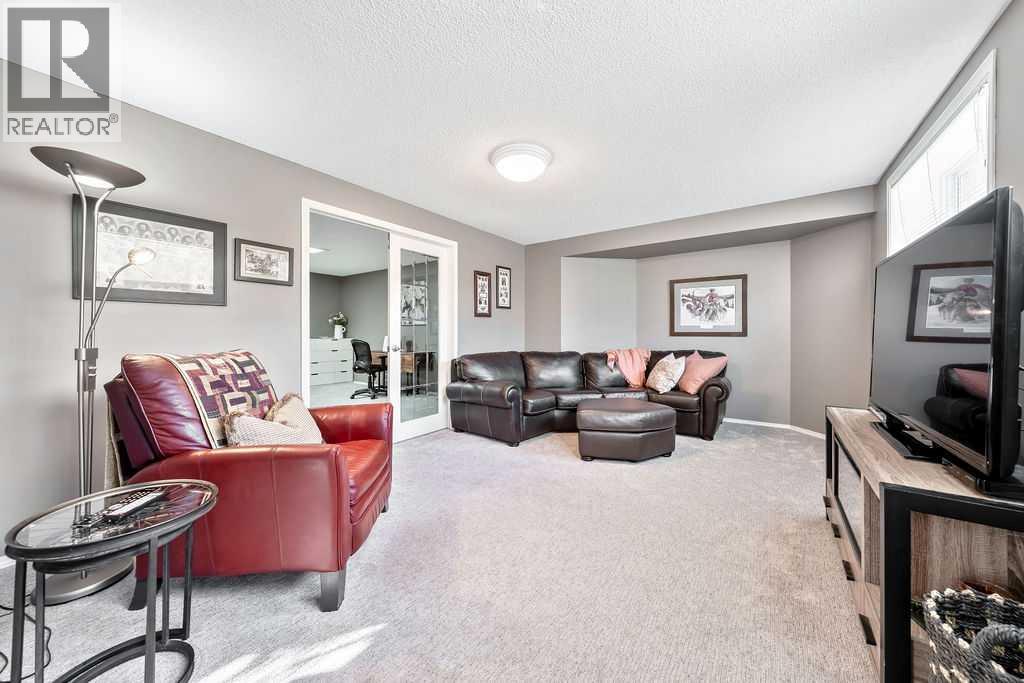 10 Bow Point, Cochrane