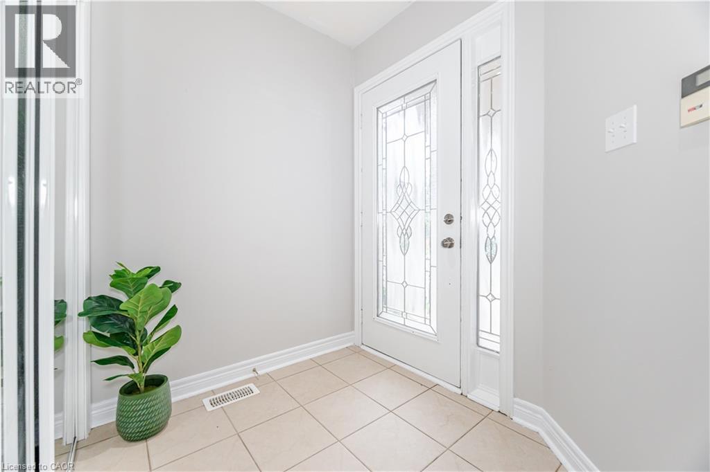 61 HEADWATER Road - Photo 4 of 50, Caledon, Ontario