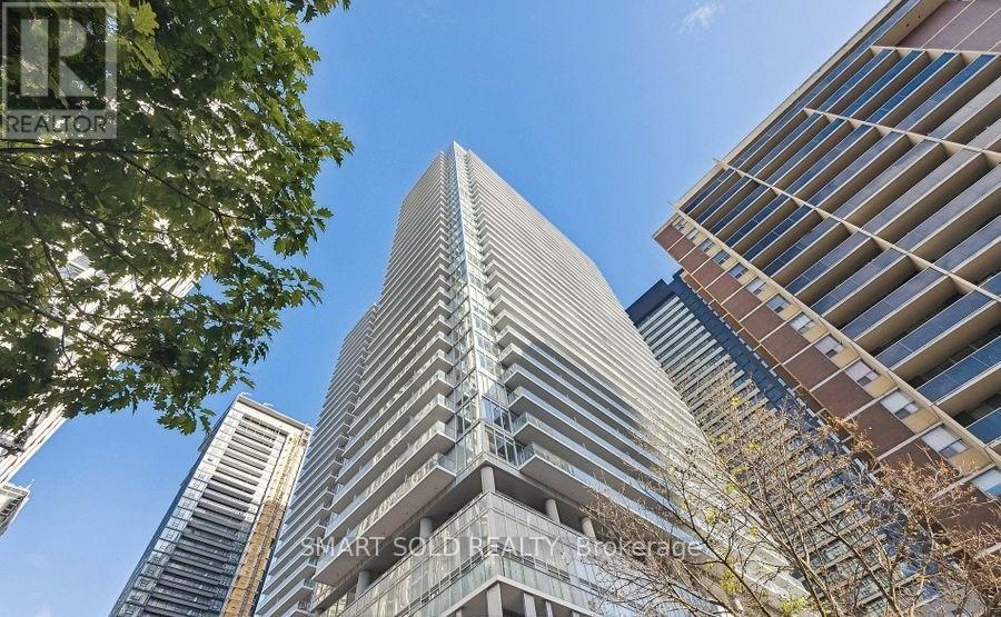 195 Redpath Avenue 1713