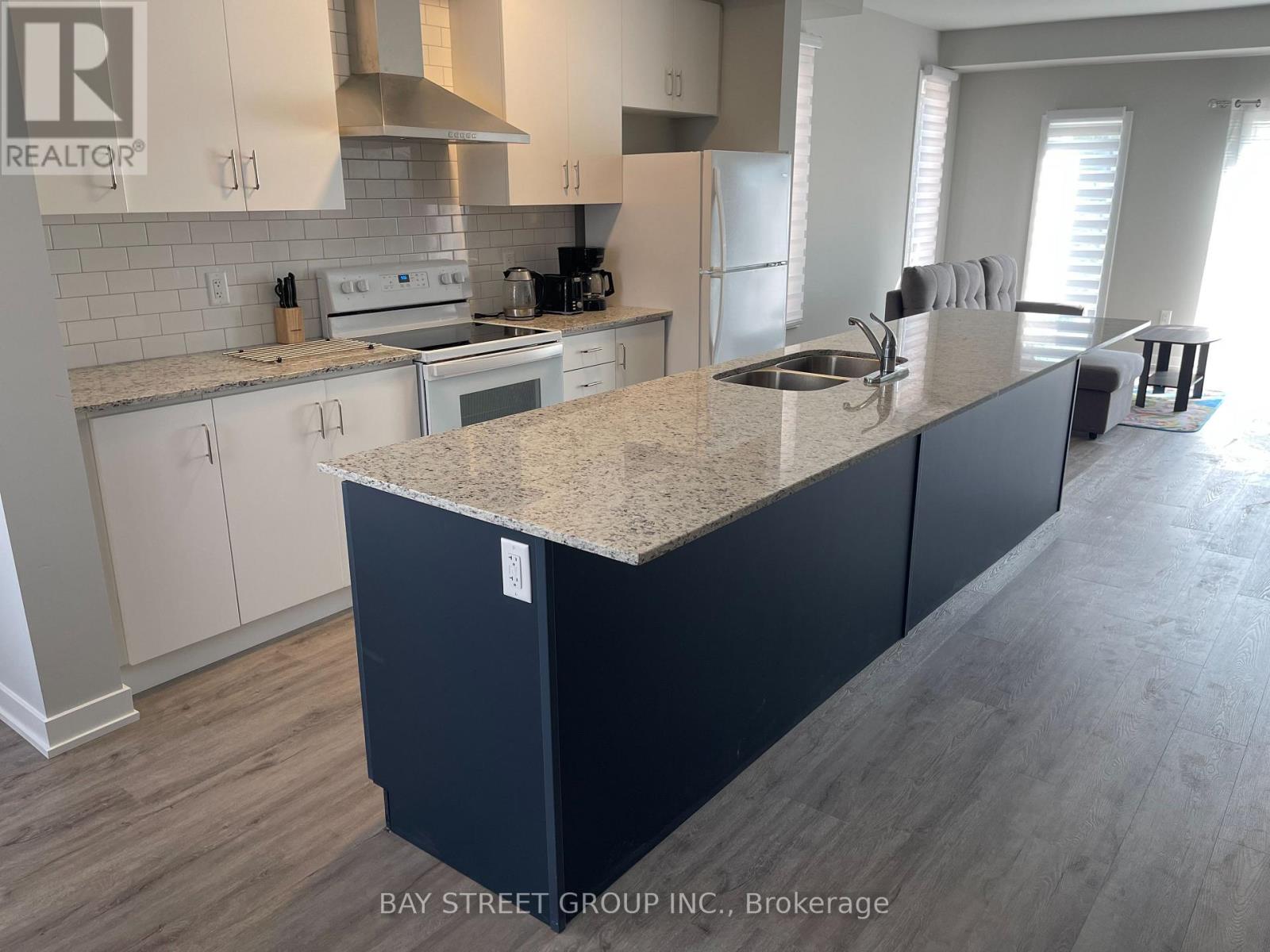 38 WINTERS CRESCENT - Photo 3 of 16, Collingwood, Ontario