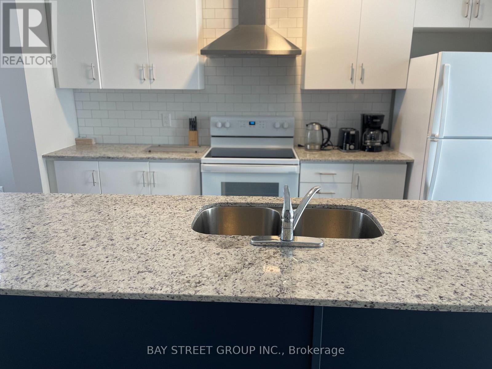 38 WINTERS CRESCENT - Photo 4 of 16, Collingwood, Ontario