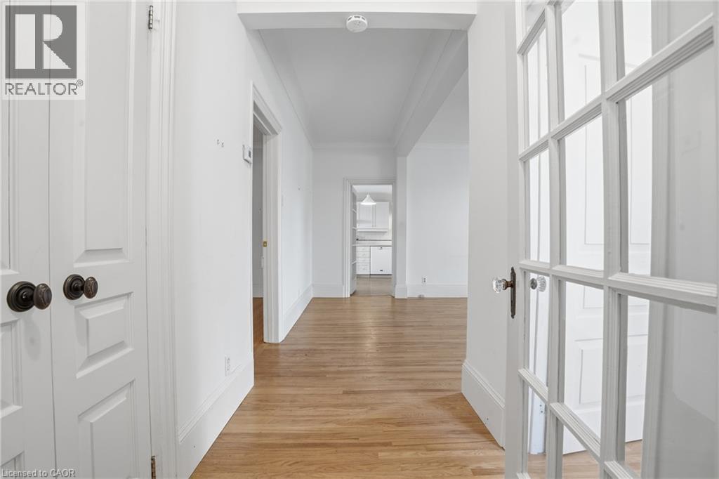 60 PARK Street W - Photo 4 of 30, Dundas, Ontario