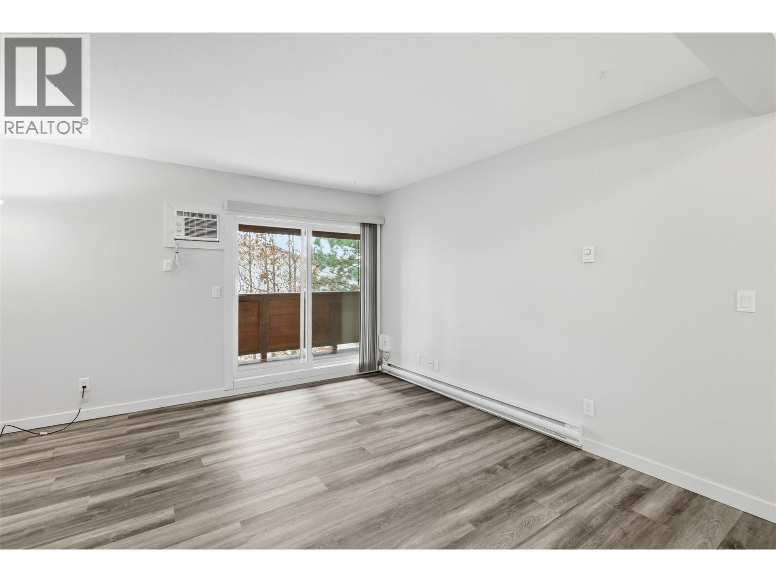 44 Whiteshield Crescent S Unit# 306, Kamloops