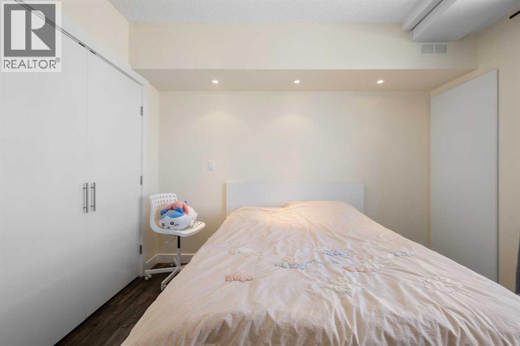 Single Family House for Sale in   Horton Road SW Haysboro Calgary 